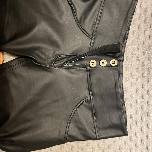 Freddy WR.UP - Picture 2 of 4